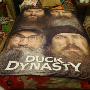 Duck Dynasty fleece blanket, 45" x 54"